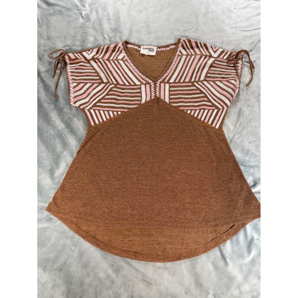Savanna Jane Tan Pink Embroidered Babydoll Knit Relaxed Fit V Neck Size Medium